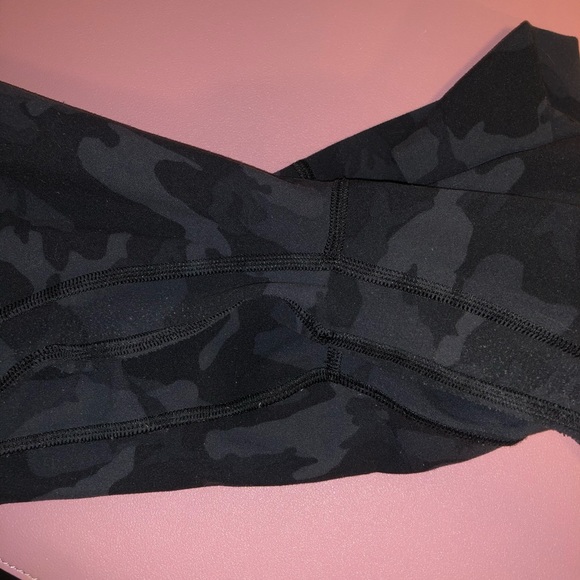 🚫SOLD🚫Lululemon Align 28” Incognito Camo Grey🍋 - Picture 7 of 8